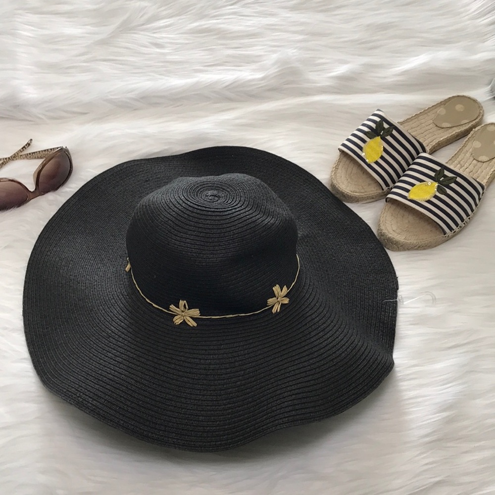 New without tags black straw sun hat!